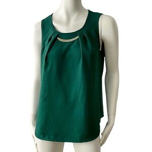 Mandy Evans Emerald Green Sleeveless Pleated Blouse Metal Accent Collar …
